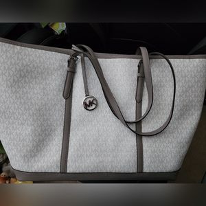 Michael Kors Large Jet Set Tote
